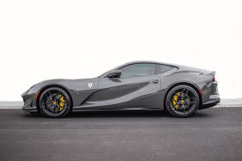 2020 Ferrari 812 Superfast, 3/17