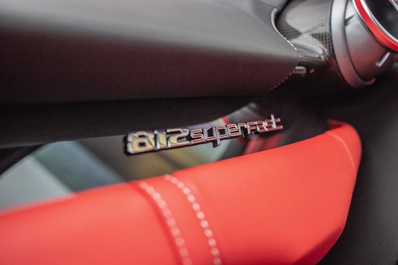 2020 Ferrari 812 Superfast, 16/17