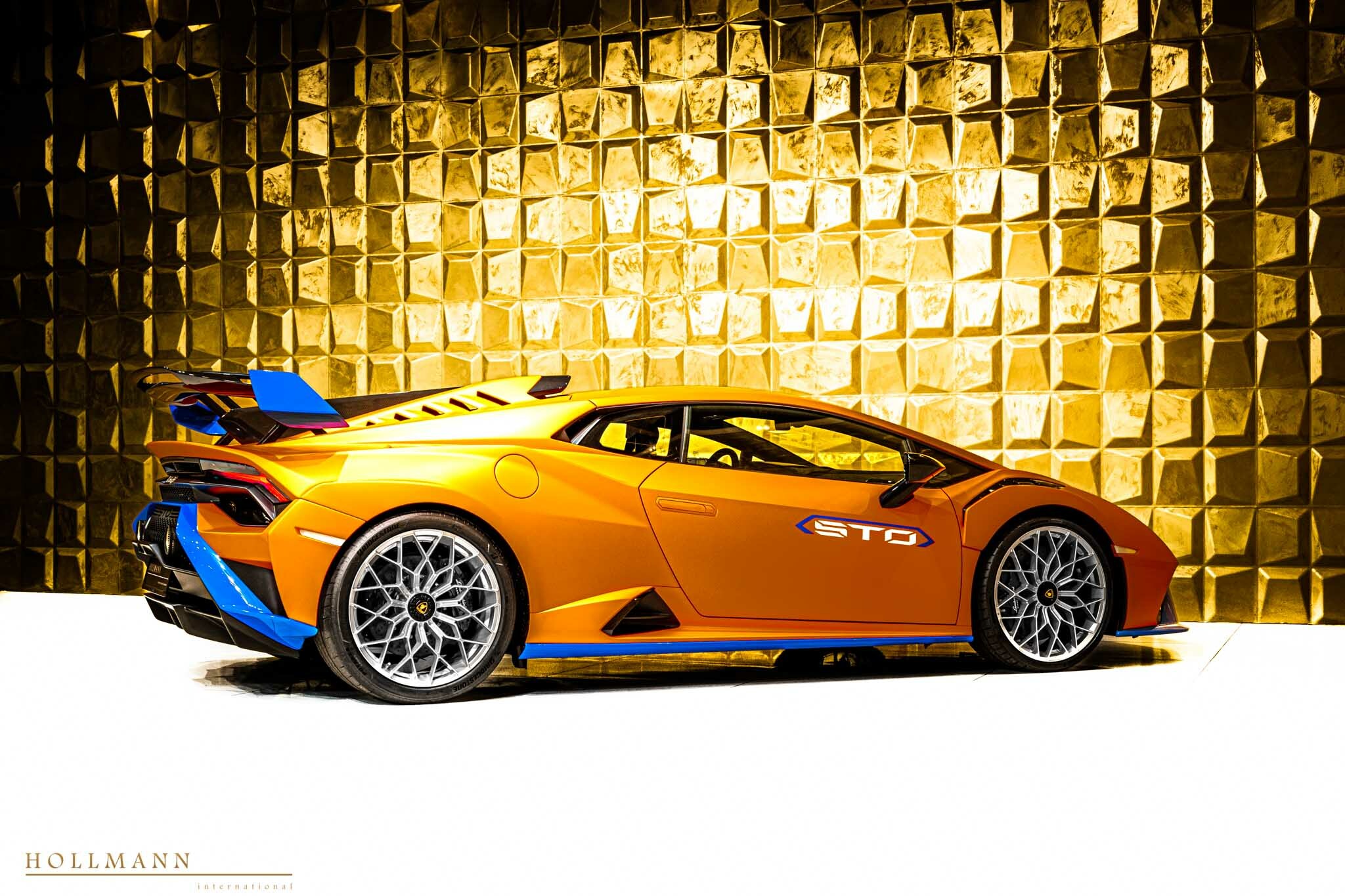 2022 Lamborghini  Huracán STO, 19/20