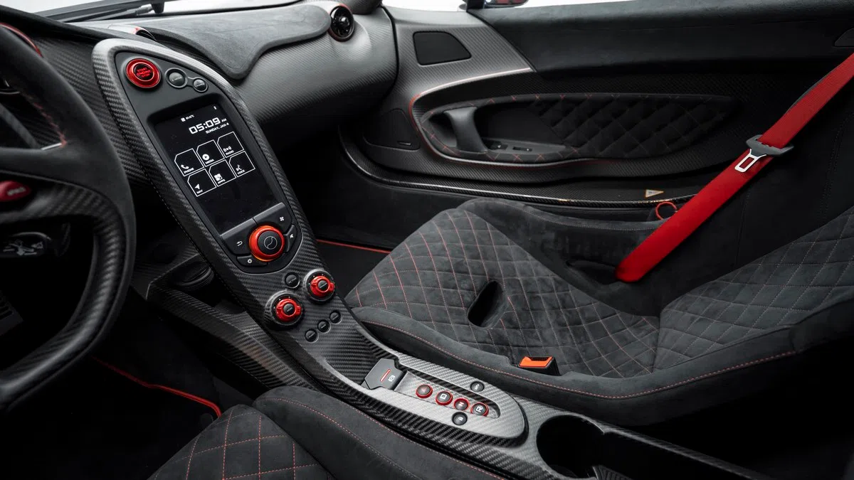 2015 McLaren P1 Carbon Series – 1 of 5 interior