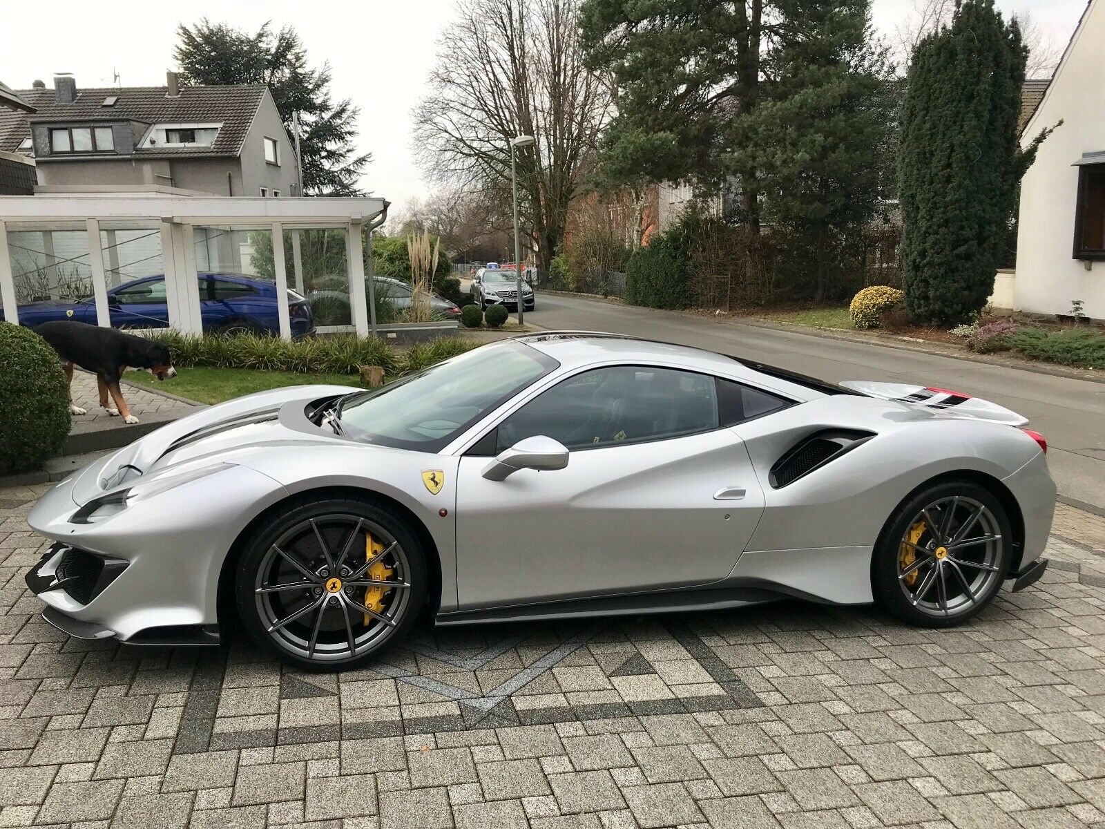 2019 Ferrari 488 Pista, 10/15