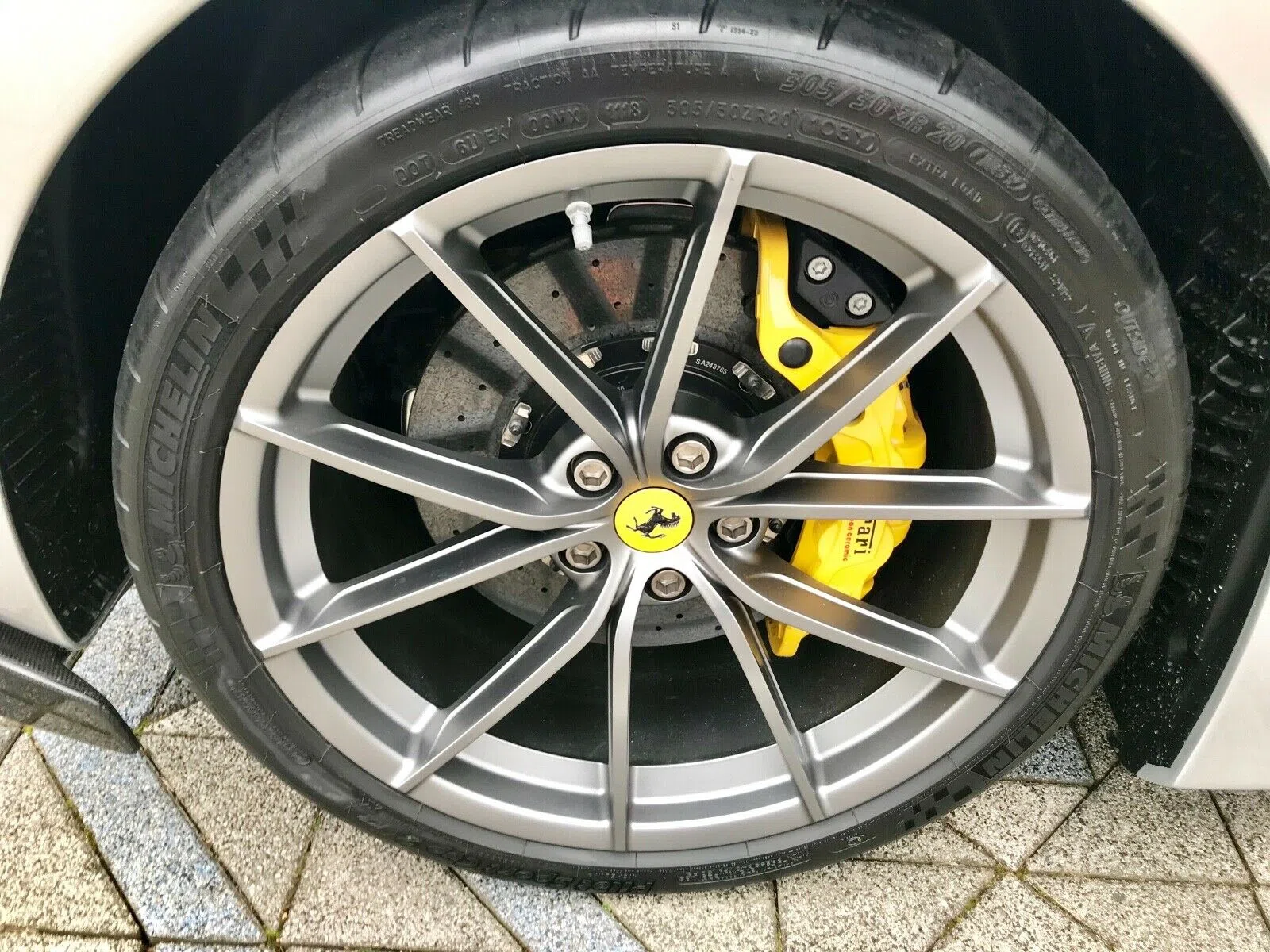 2019 Ferrari 488 Pista wheel