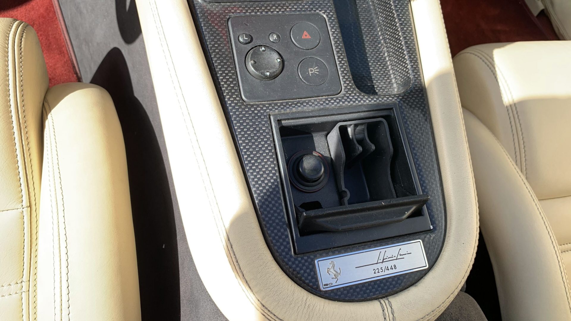 2001 Ferrari 550 Barchetta, 4/10