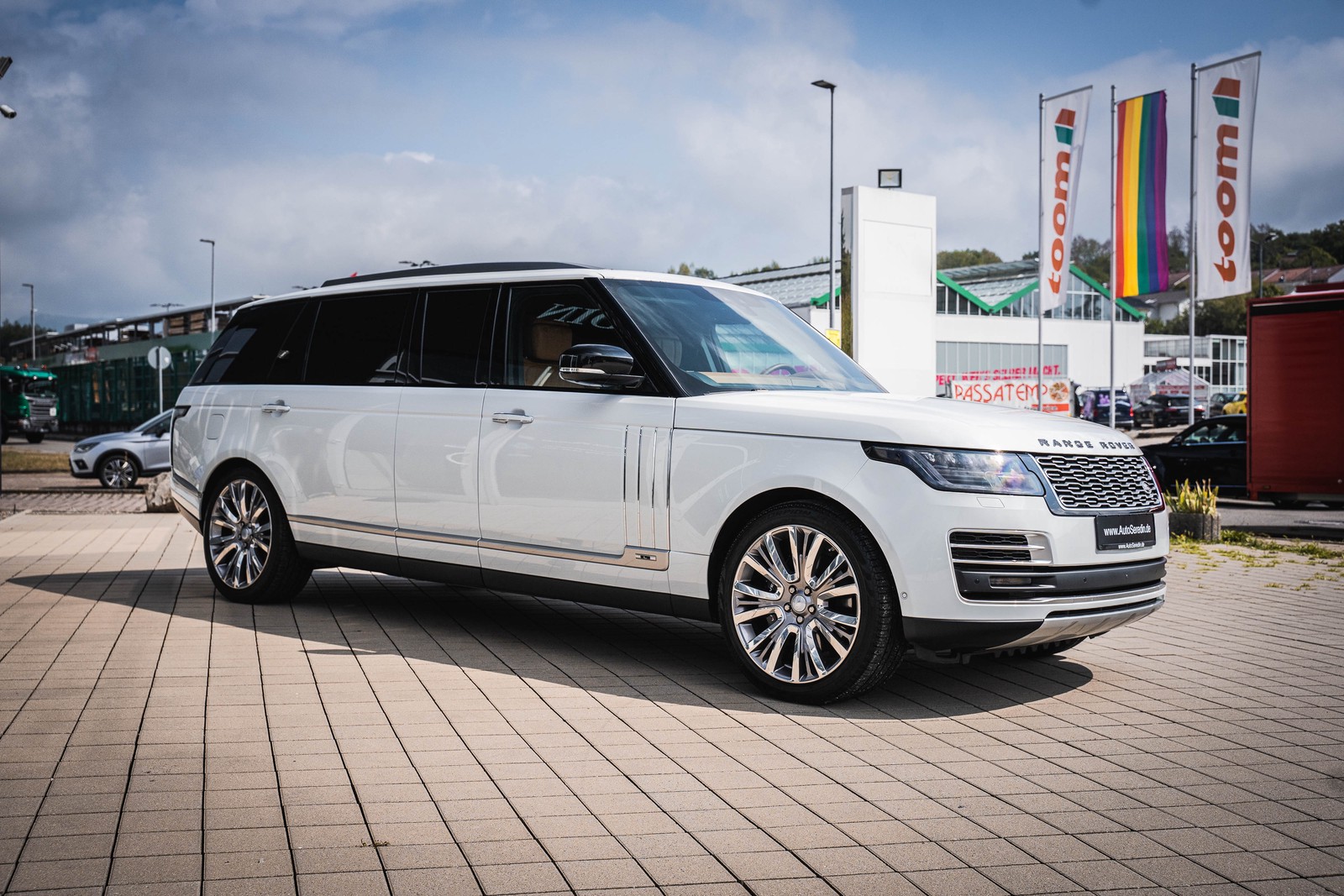 2022 Range Rover SV Autobiography with VIP +600mm, 18/20