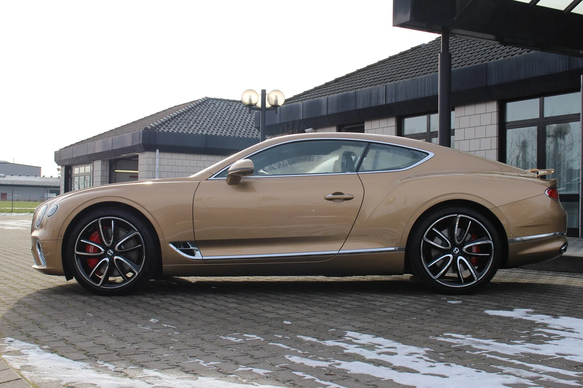 2019 Bentley Continental GT Mulliner 22 for sale, exterior, Camel metallic