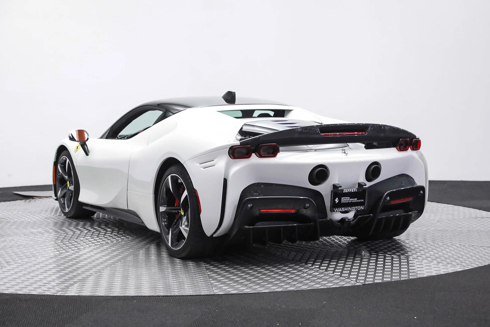 2022 Ferrari SF90 Stradale, 2/20
