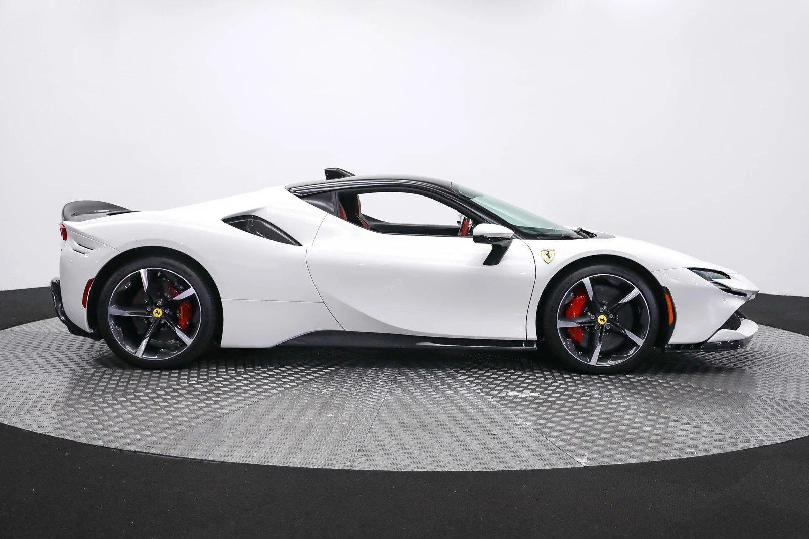 2022 Ferrari SF90 Stradale, 3/20