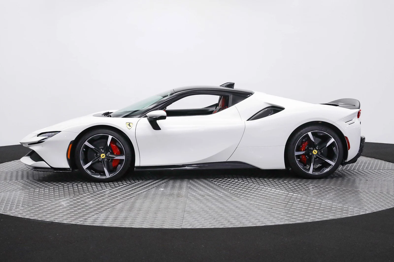 2022 Ferrari SF90 Stradale, 20/20