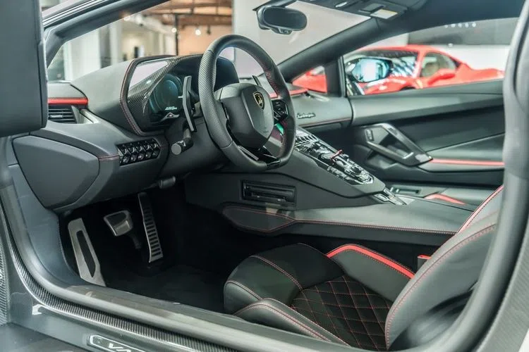2017 Lamborghini Aventador S interior, Nero Ade