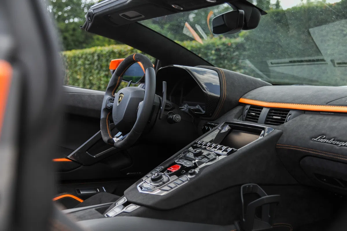 2022 Lamborghini Aventador LP 780-4 Ultimae Roadster interior, dashboard