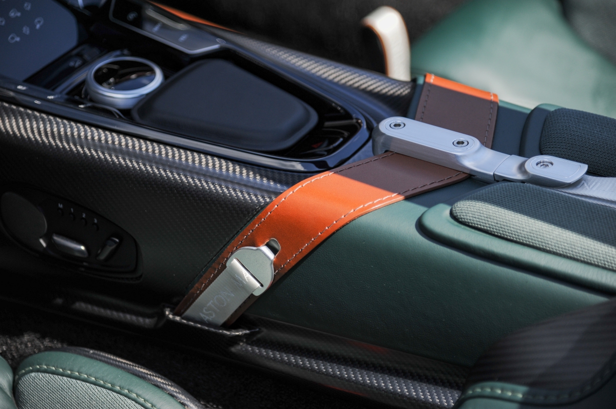 2022 ASTON MARTIN V12 SPEEDSTER DBR1 PACKAGE, 25/27