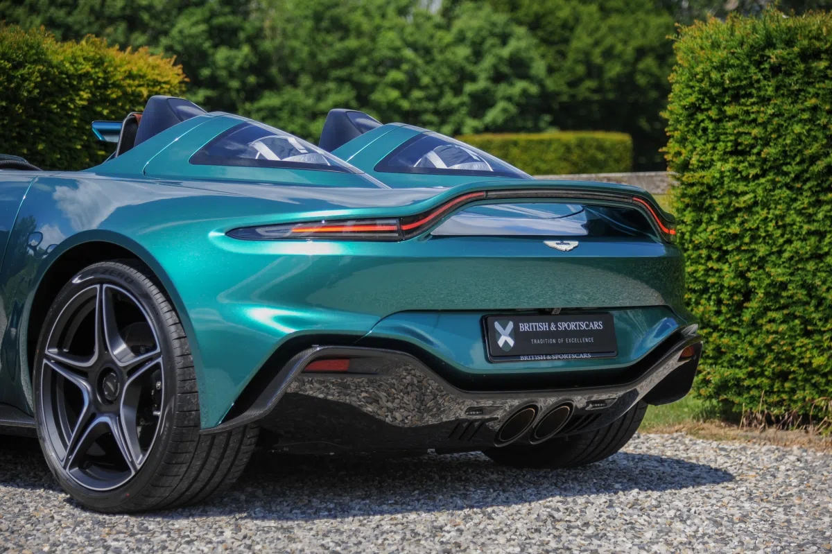 2022 Aston Martin V12 Speedster DBR1 Package for sale, exterior, Forest Green