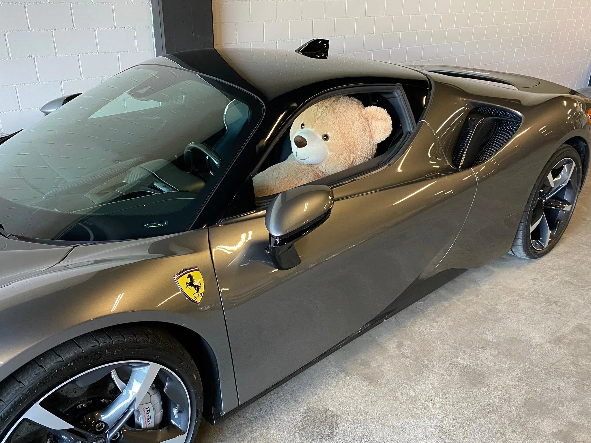2021 FERRARI SF90 Stradale, exterior