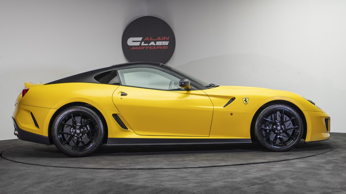 2012 Ferrari 599 GTO, 16/17