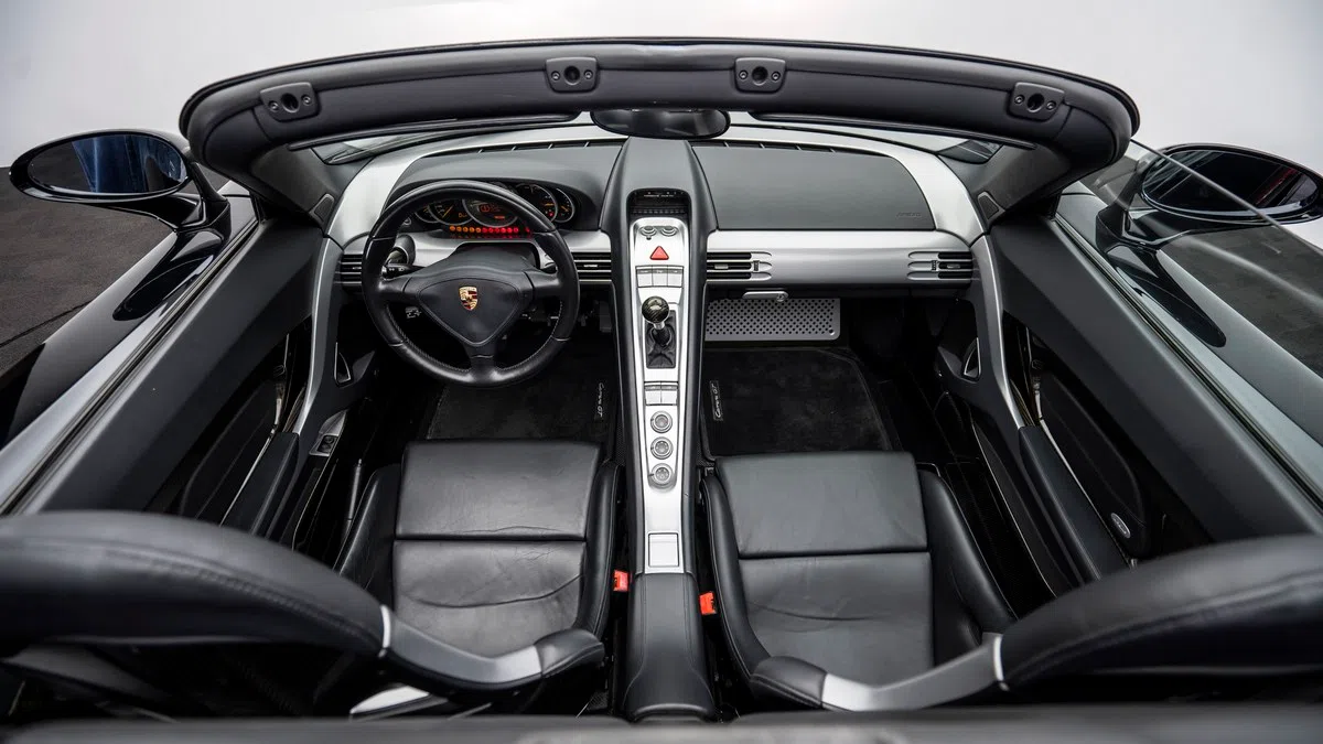 2005 Porsche Carrera GT interior