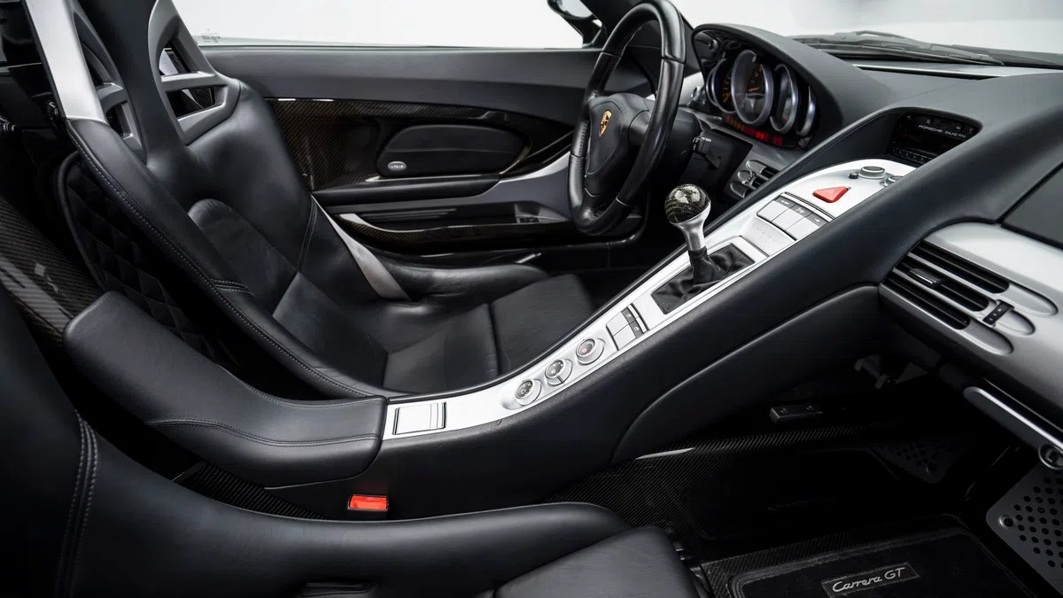 2005 Porsche Carrera GT interior