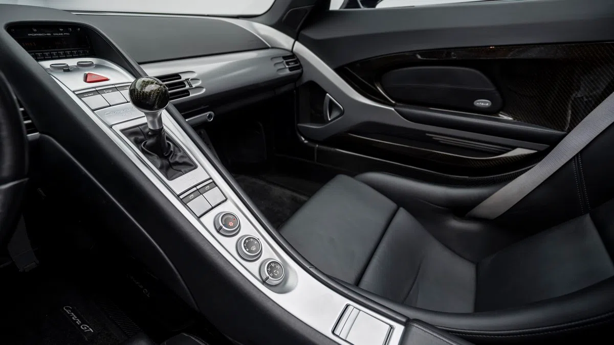 2005 Porsche Carrera GT interior