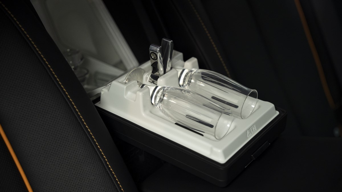 2021 Rolls Royce Cullinan Black Badge, 7/20