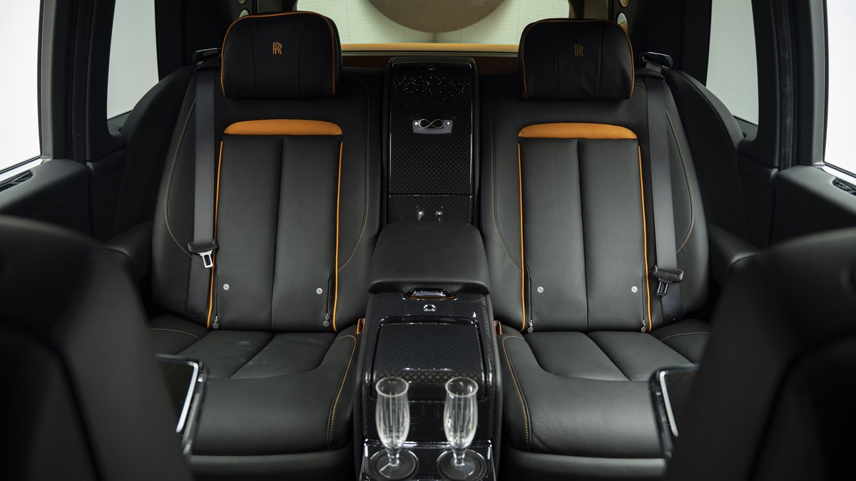 2021 Rolls Royce Cullinan Black Badge, 12/20