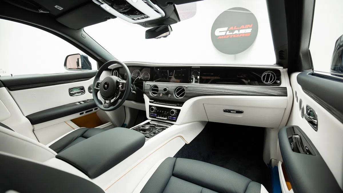 2022 Rolls Royce Ghost EWB interior, dashboard