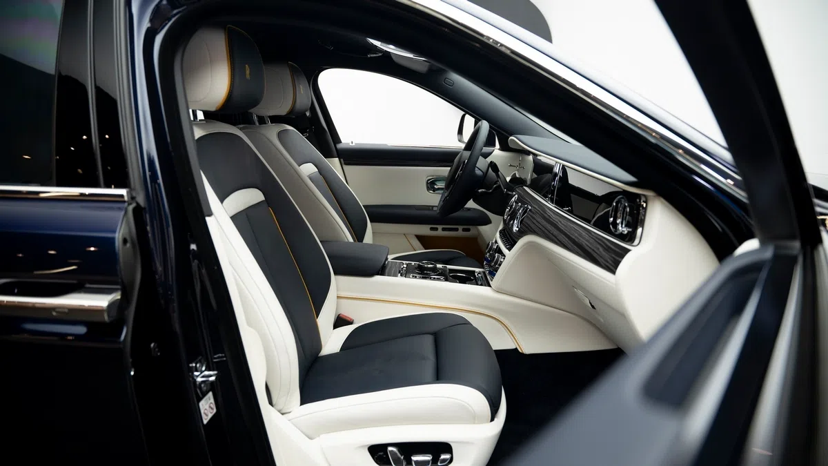 2022 Rolls Royce Ghost EWB interior, seats