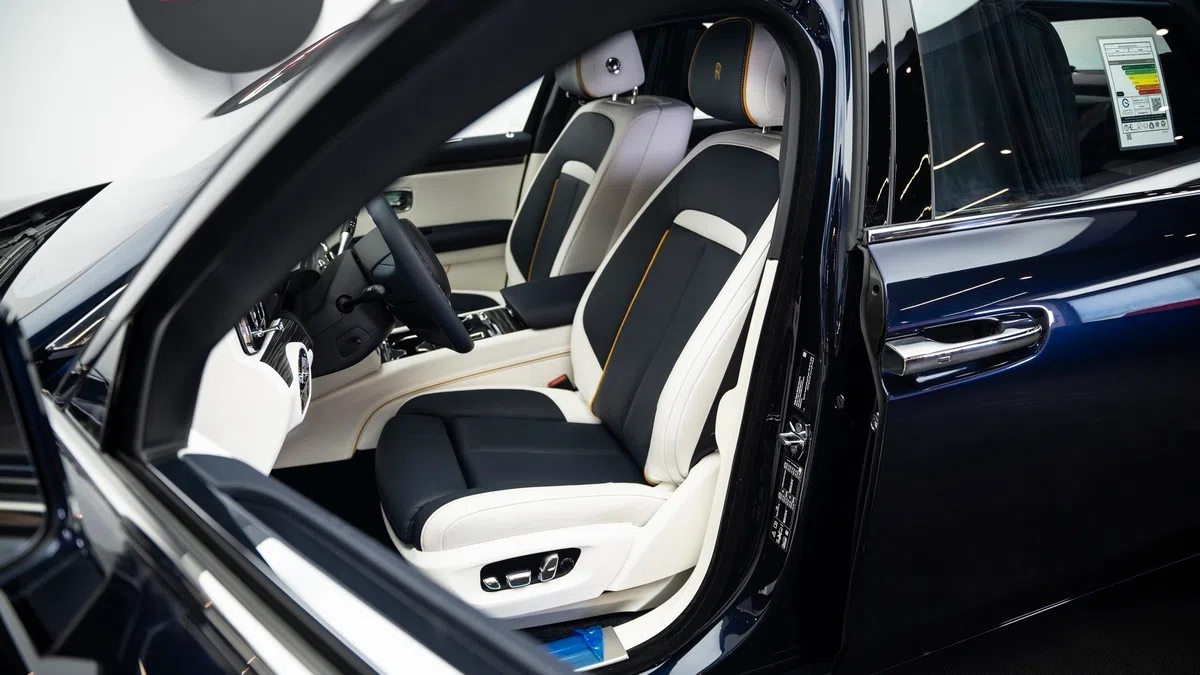2022 Rolls Royce Ghost EWB interior, seats