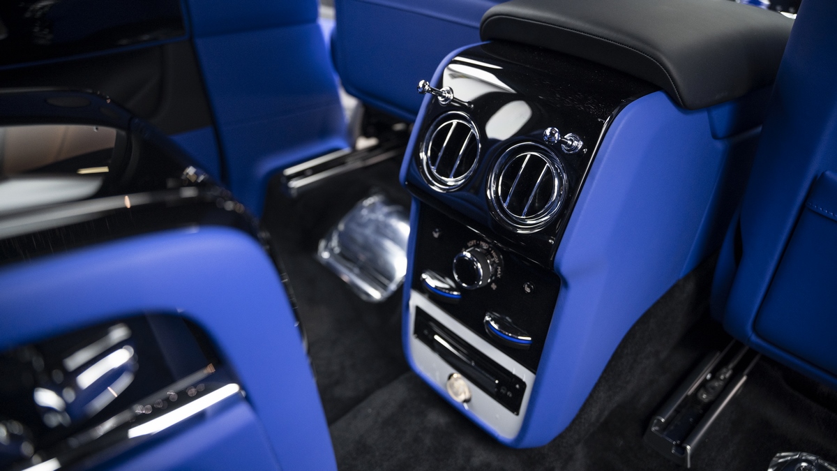 2022 Rolls Royce Cullinan, 8/17