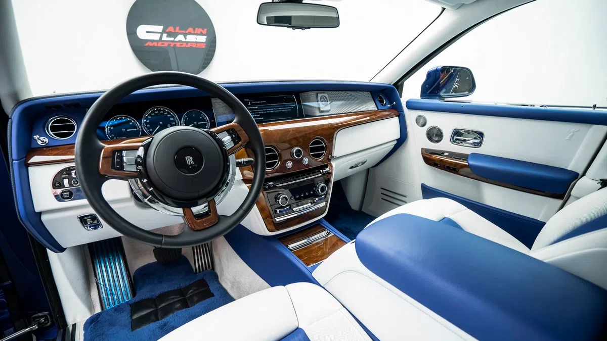 2019 Rolls Royce Phantom interior