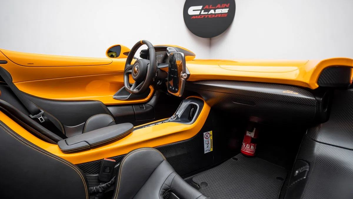 2021 McLaren Elva – 1 of 149 interior