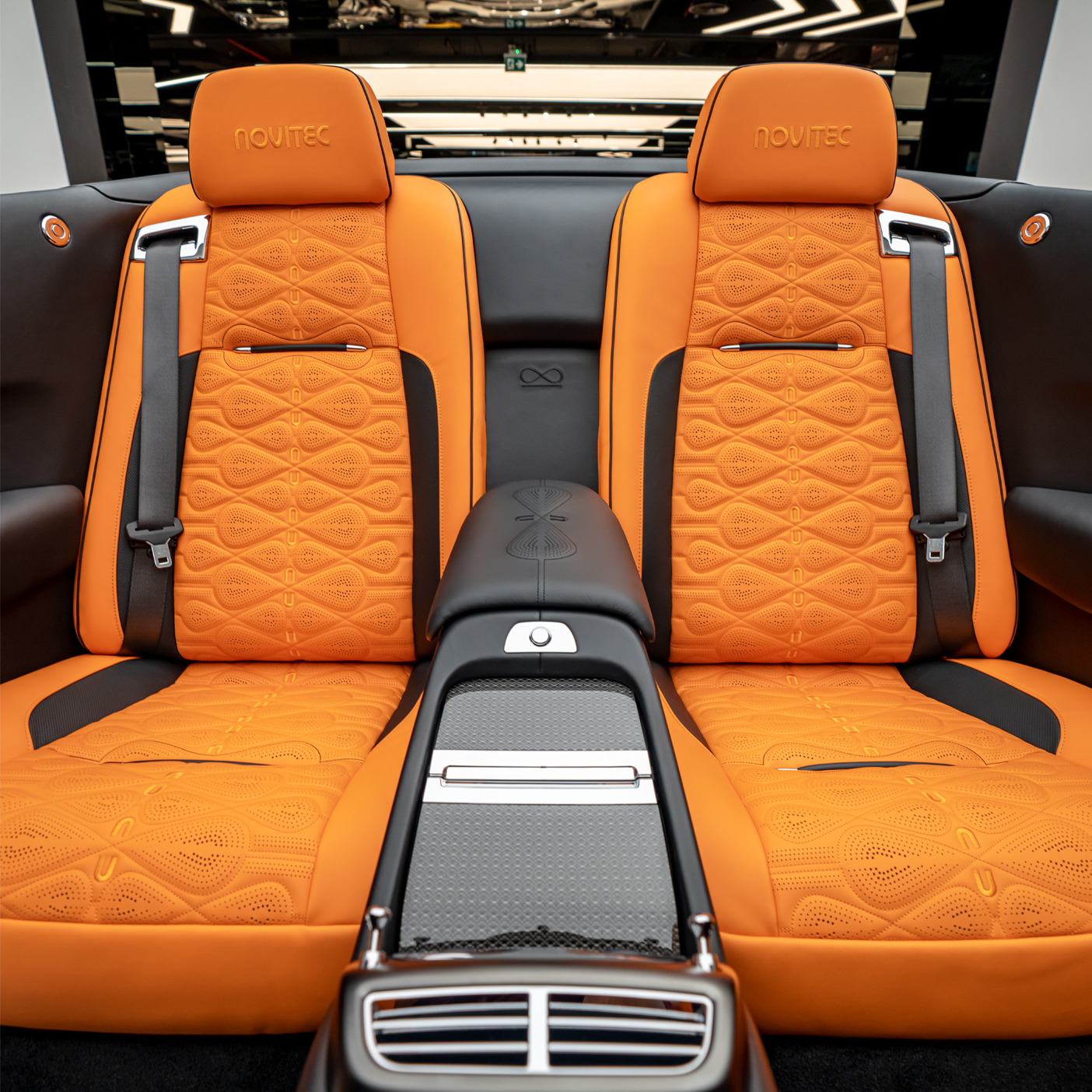 2021 ROLLS ROYCE DAWN BLACK BADGE, 10/18