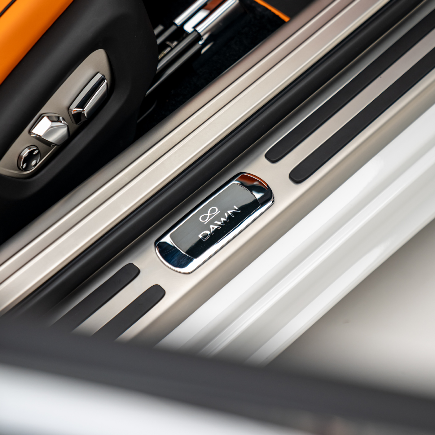 2021 ROLLS ROYCE DAWN BLACK BADGE, 14/18
