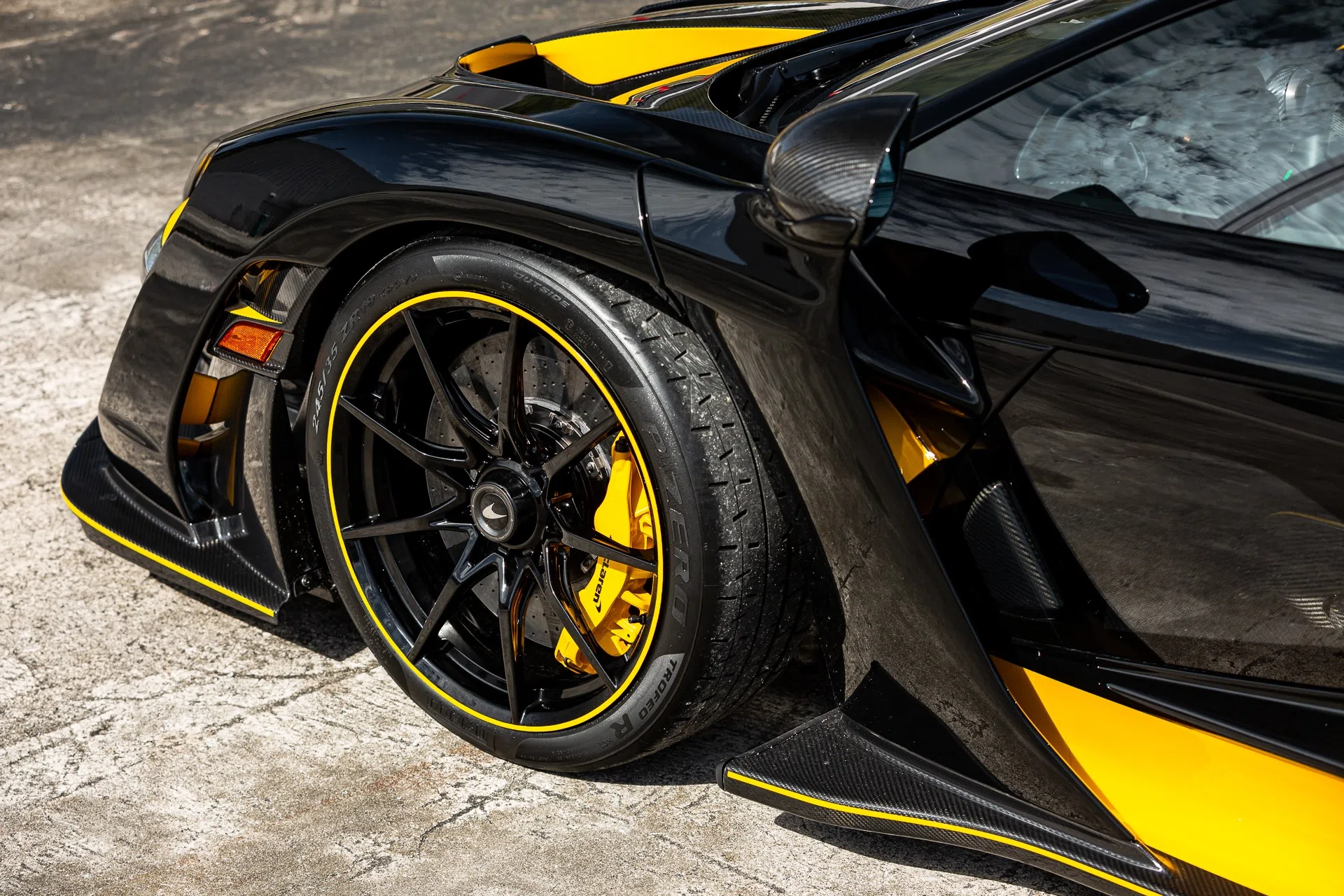 2019 McLaren Senna for sale, exterior, MSO Pure Black / Solar Yellow