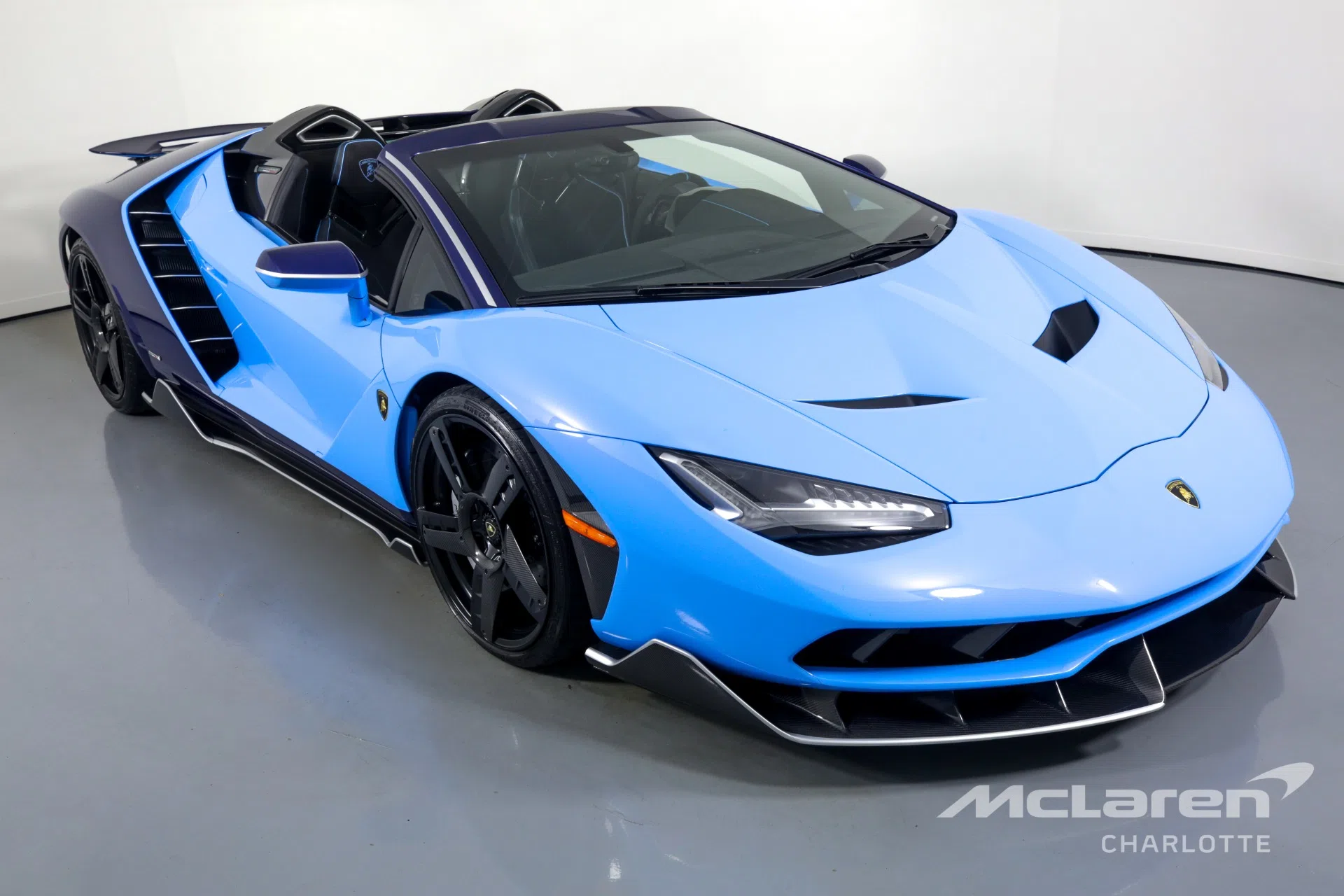 2017 LAMBORGHINI CENTENARIO