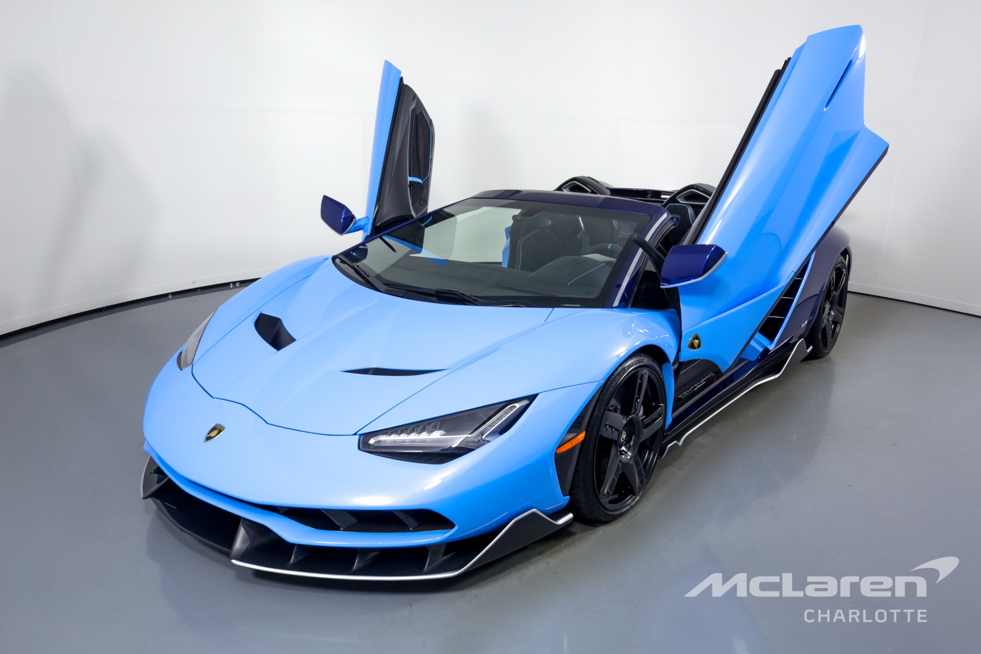 2017 LAMBORGHINI CENTENARIO, 4/21