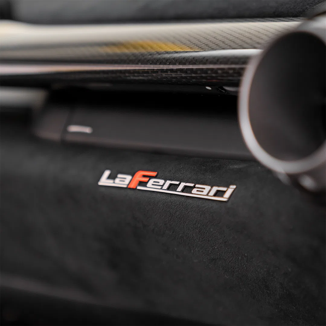 2015 Ferrari LaFerrari interior, door sill