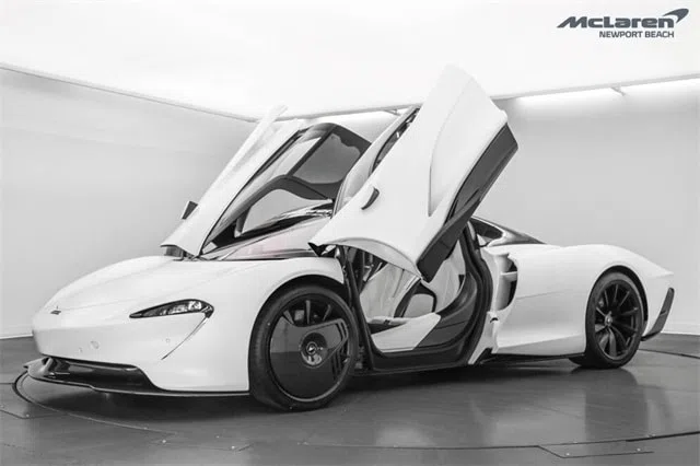2020 McLaren Speedtail Coupe