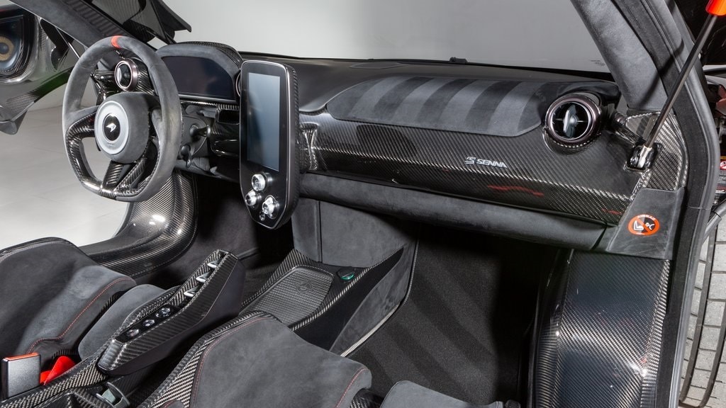2019 McLaren Senna Coupe, 18/20