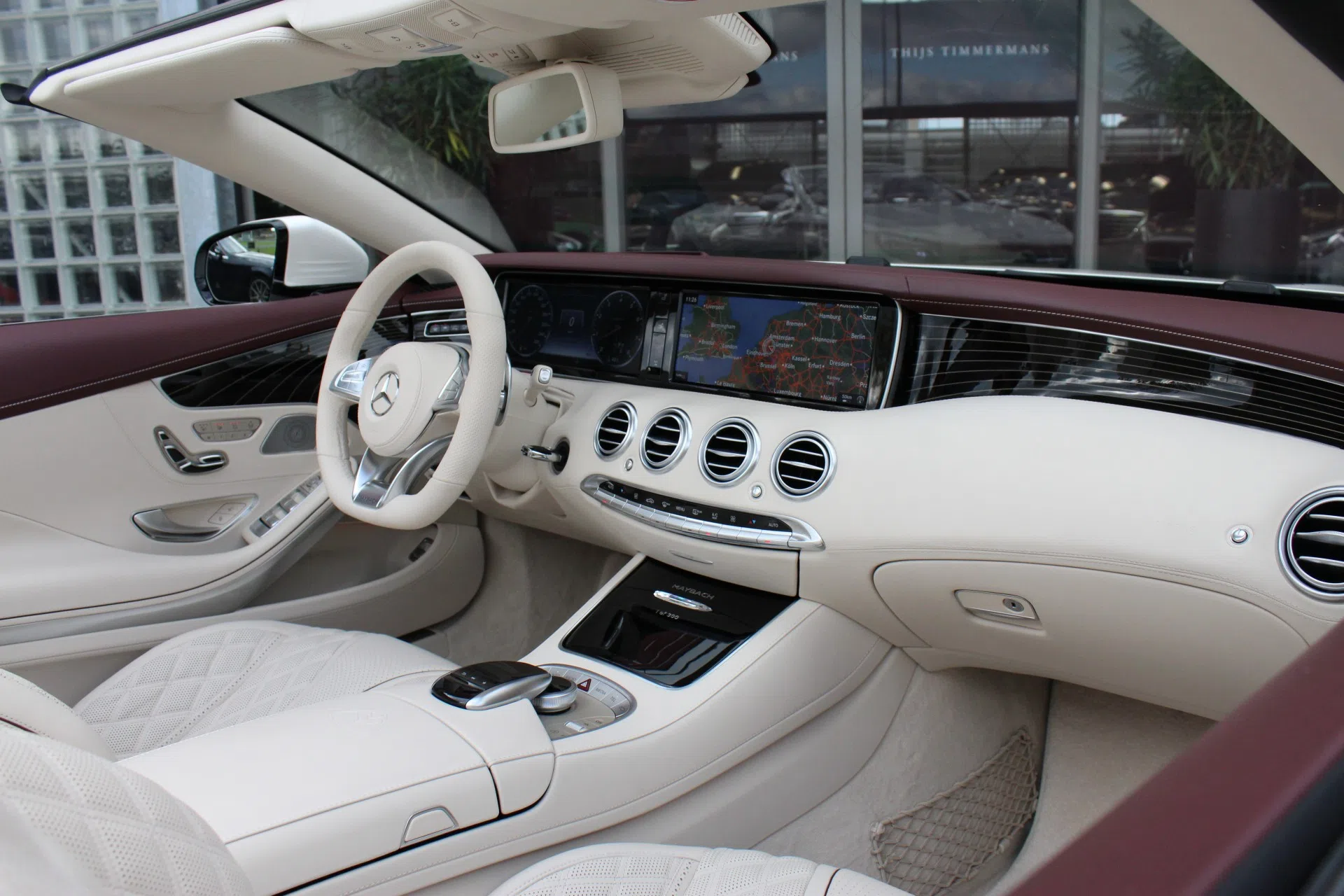 2017 Mercedes-Maybach S 650 Cabriolet 1 of 300 interior, White
