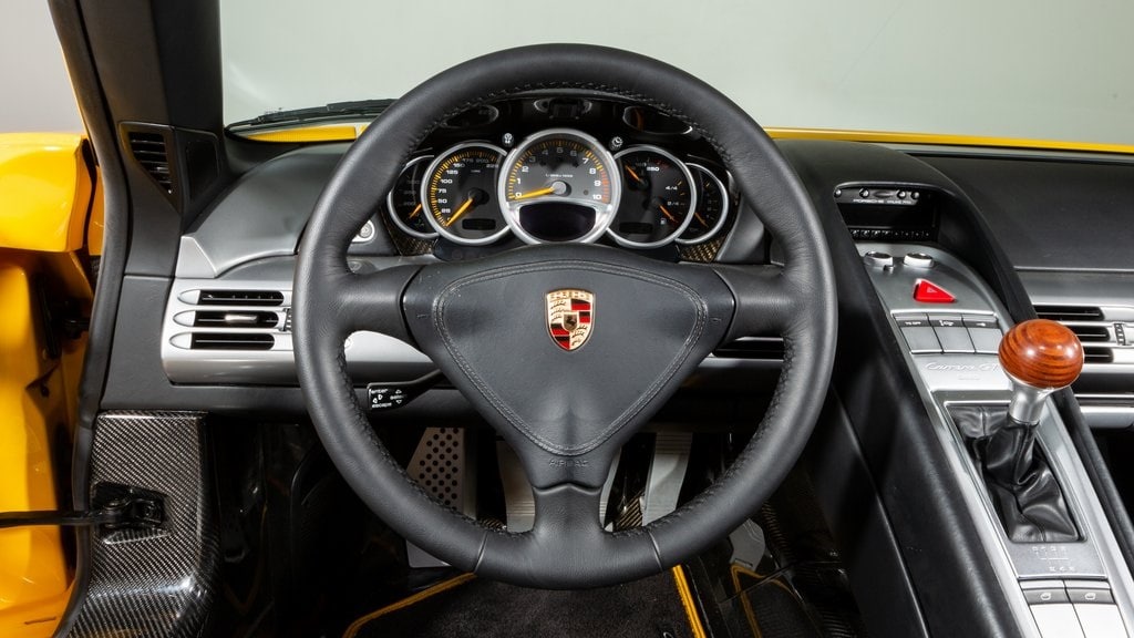 2005 Porsche Carrera GT Base Coupe, 15/20