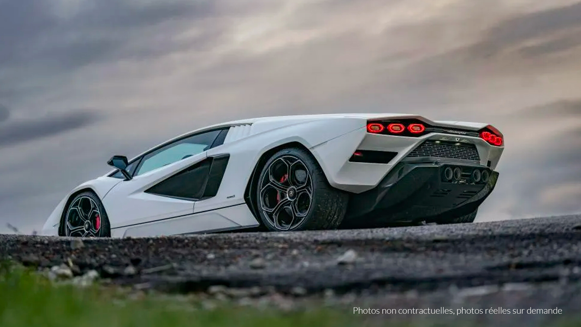 2022 Lamborghini Countach, 2/3