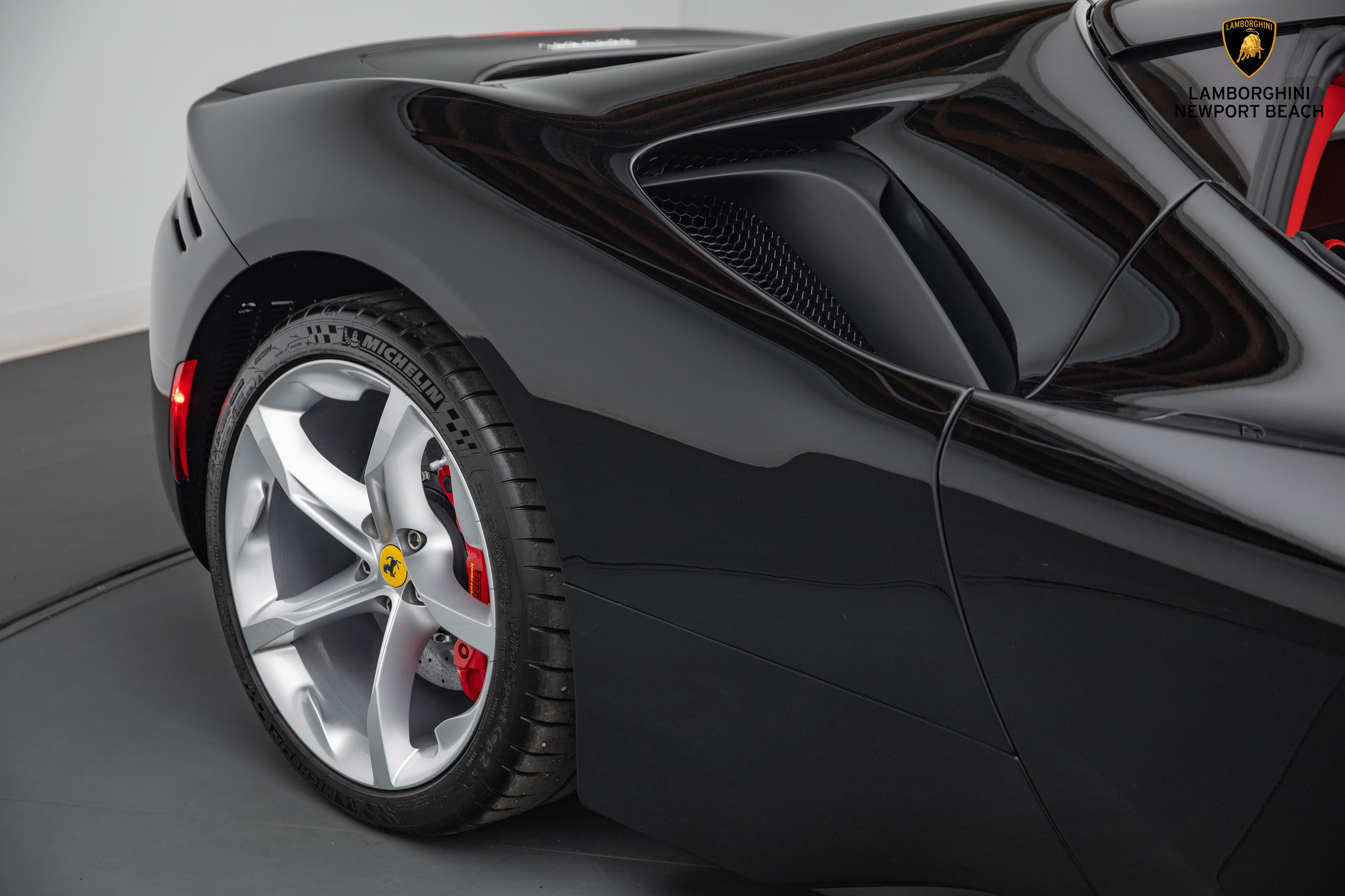 2022 Ferrari SF90 Stradale, 5/12