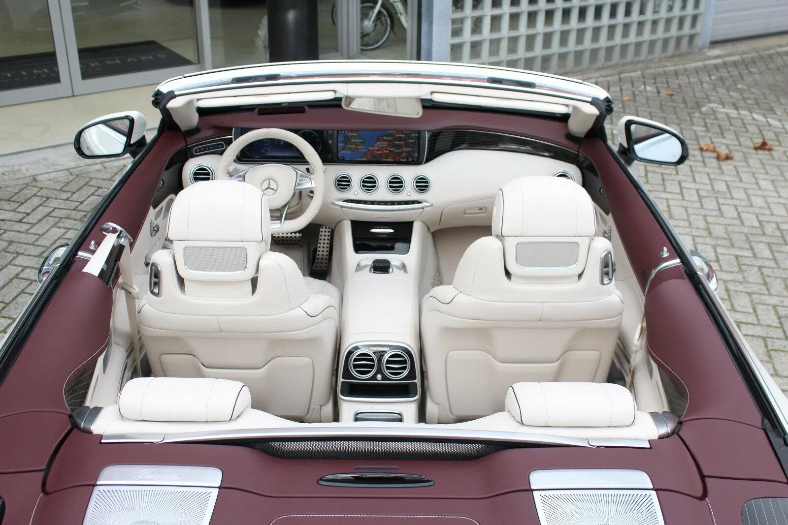 2017 Mercedes-Maybach S 650 Cabriolet 1 of 300 interior, White