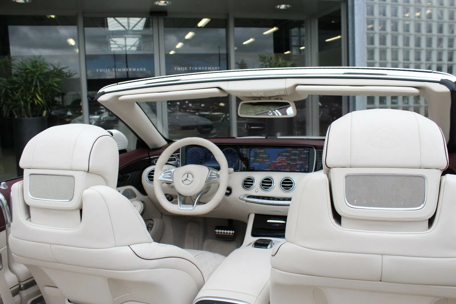 2017 Mercedes-Maybach S 650 Cabriolet 1 of 300 interior, White