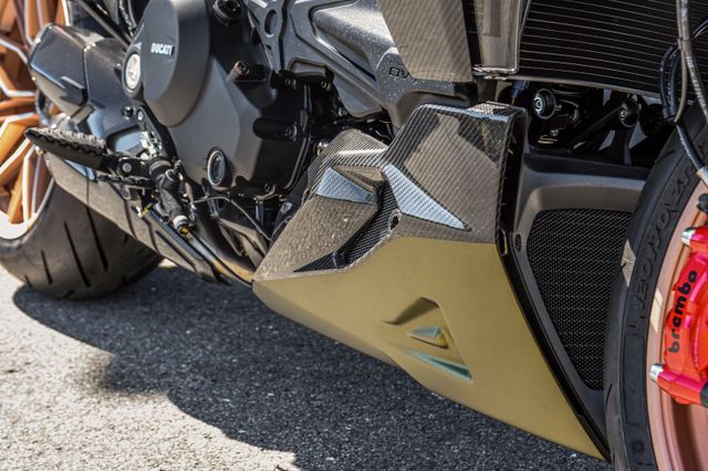 2023 S Diavel Lamborghini, 17/18