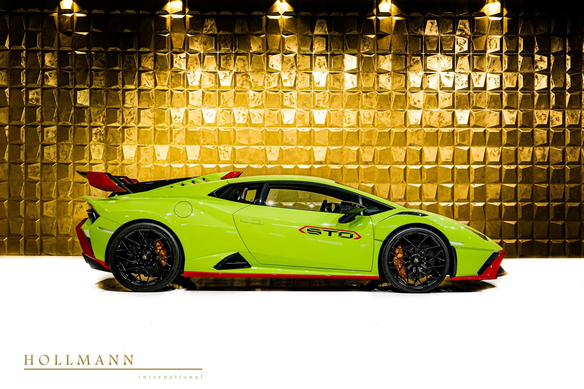 2022 Lamborghini Huracán STO, 2/19