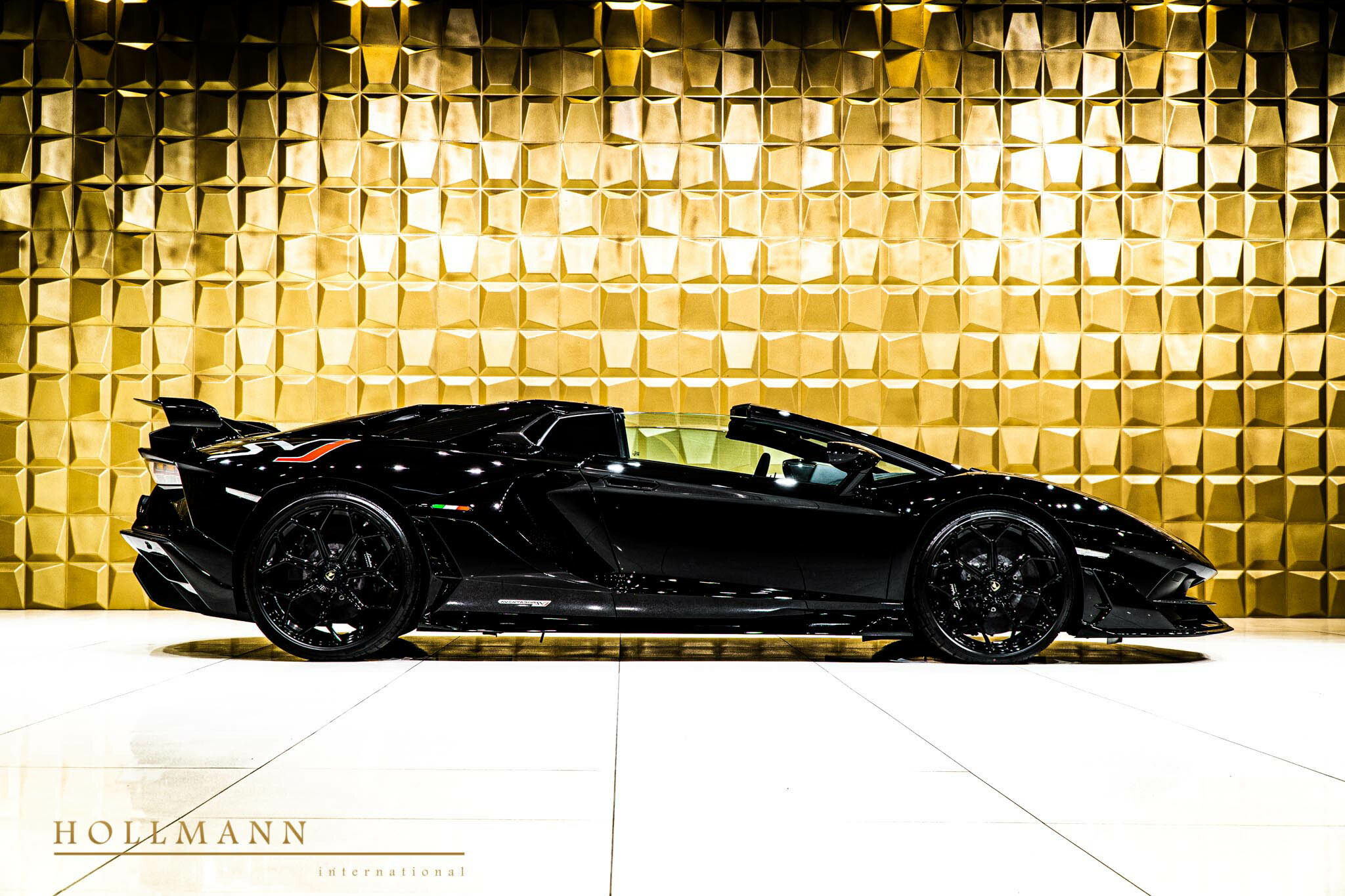 2020 Lamborghini Aventador SVJ Roadster, 6/17
