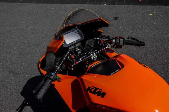 2022 KTM RC 8C, 10/17