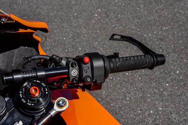 2022 KTM RC 8C, 14/17