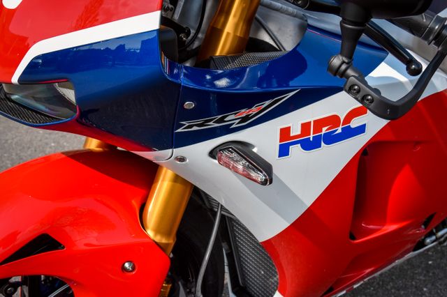 2015 HONDA RC213V-S - 1 OF 250, 11/18