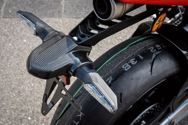 2015 HONDA RC213V-S - 1 OF 250, 13/18